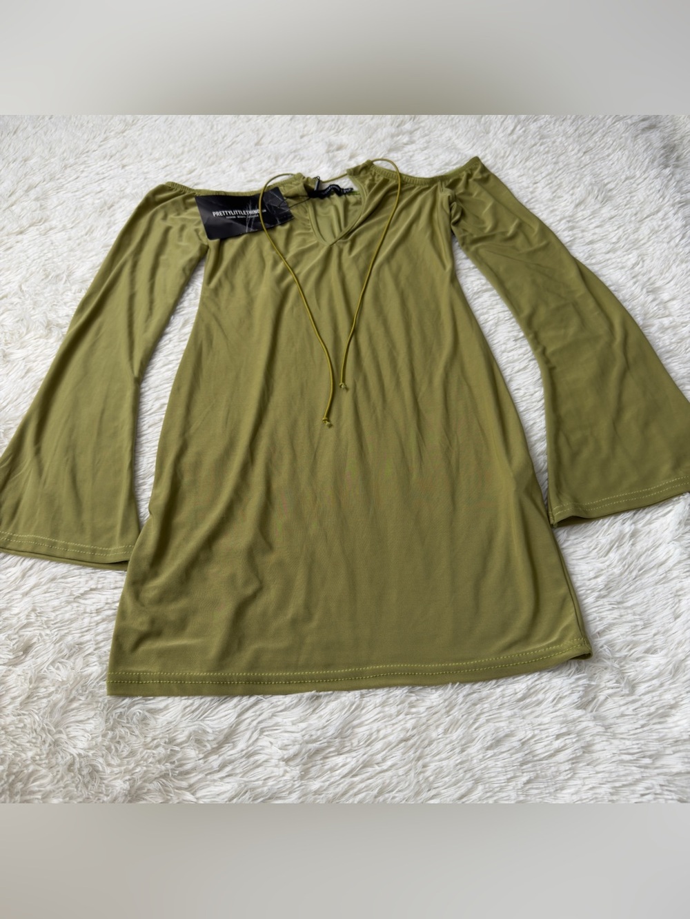 PRETTYLITTLETHING Olive Green Long Sleeve Scoop Neck Tunic